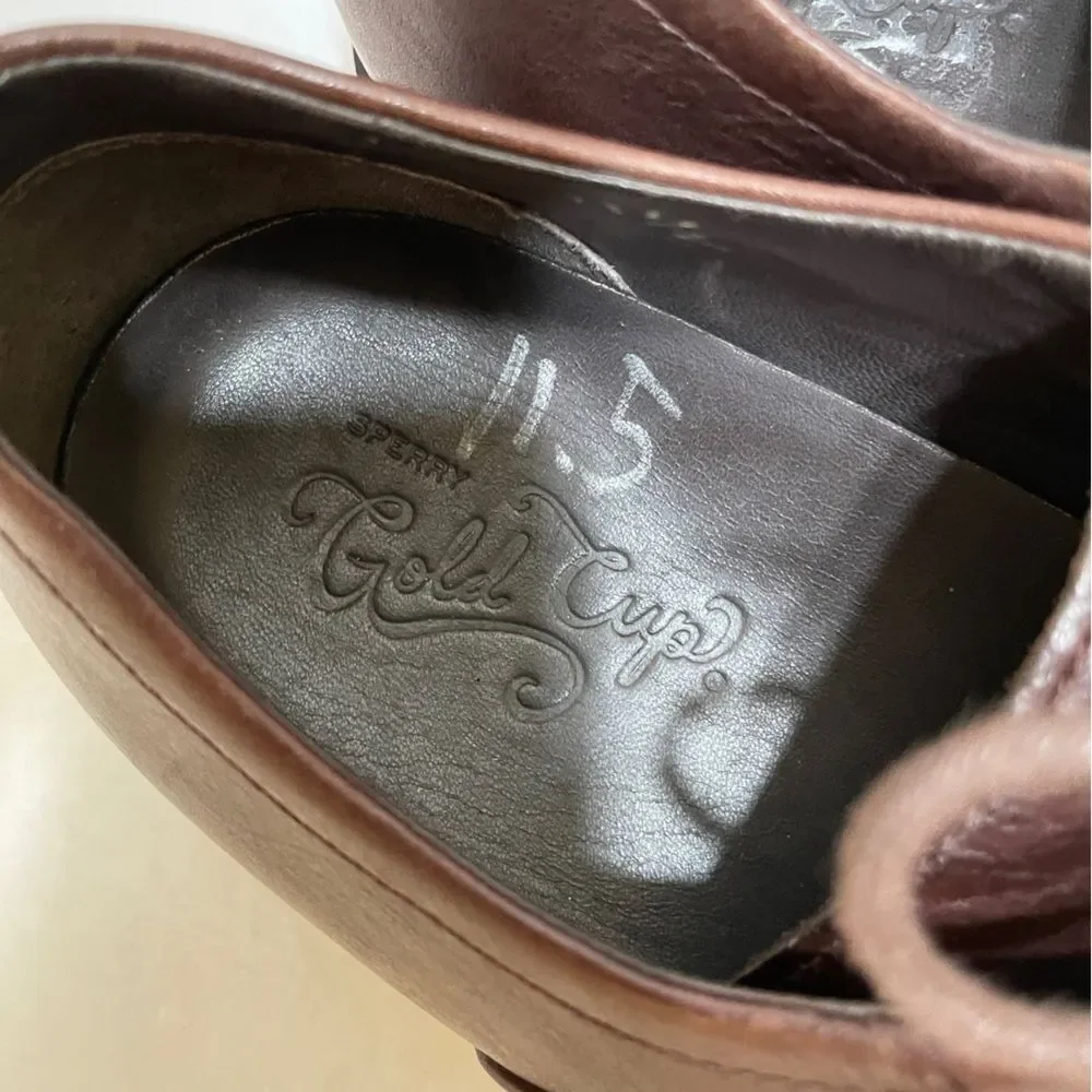 Sperry excellent gold